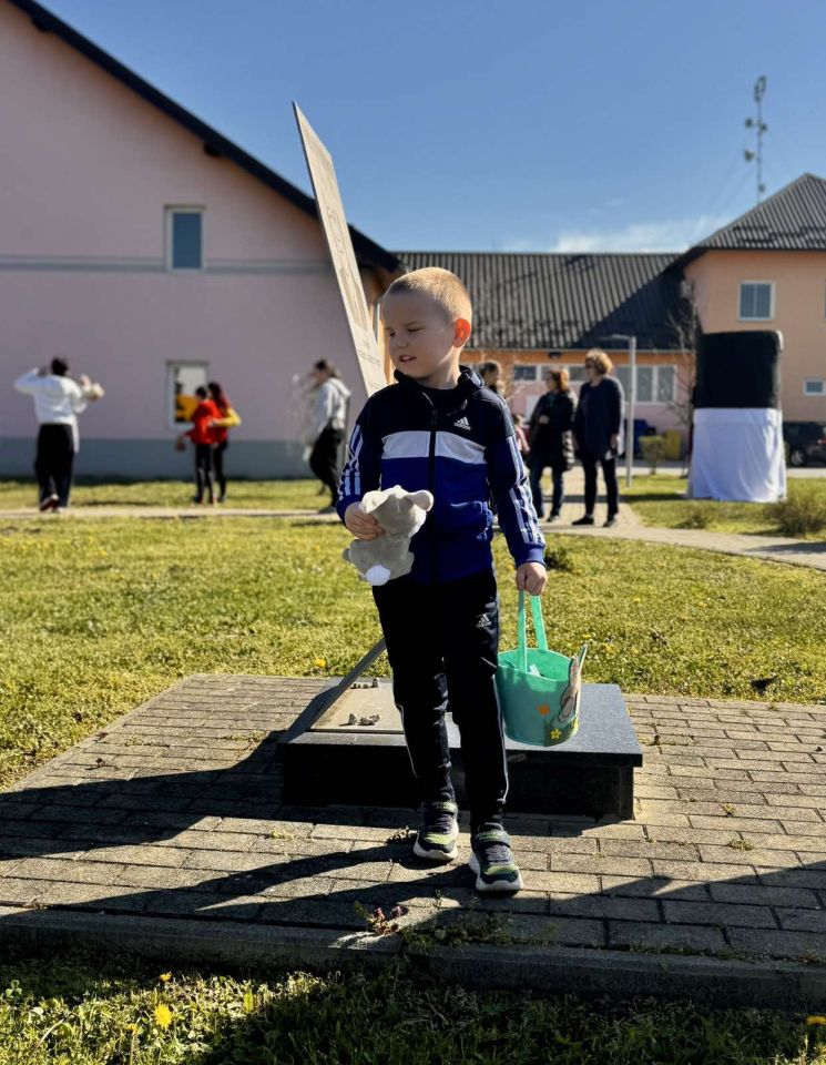 GARDINOVEC Djeca uživala u potrazi za uskrsnim jajima i osvojila plišane zečeve (26)