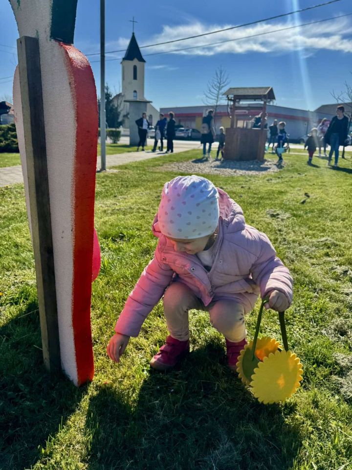 GARDINOVEC Djeca uživala u potrazi za uskrsnim jajima i osvojila plišane zečeve (37)