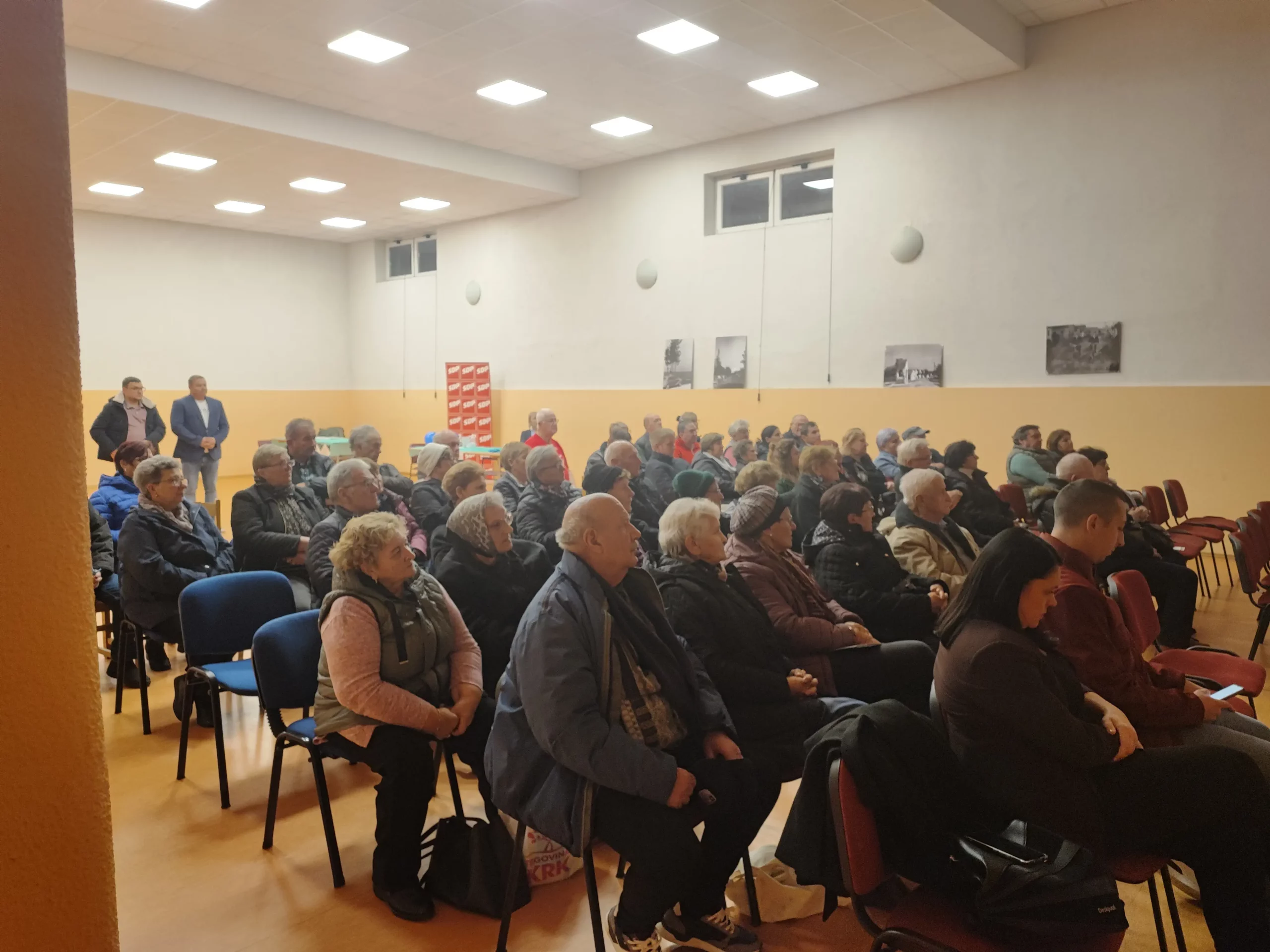 GARDINOVEC Održana javnozdravstvena akcija u kojoj su mještani provjerili svoj tlak i šećer u krvi (8) GARDINOVEC Održana javnozdravstvena akcija u kojoj su mještani provjerili svoj tlak i šećer u krvi (8)