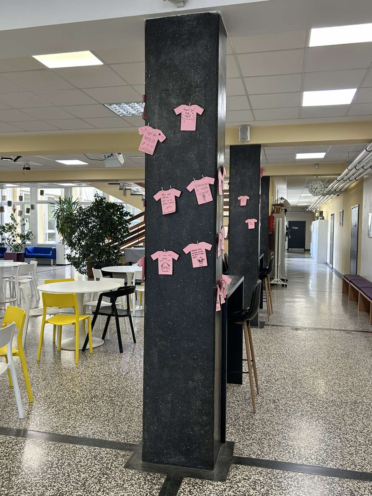 GIMNAZIJA JOSIPA SLAVENSKOG ČAKOVEC – ružičaste majce (2)