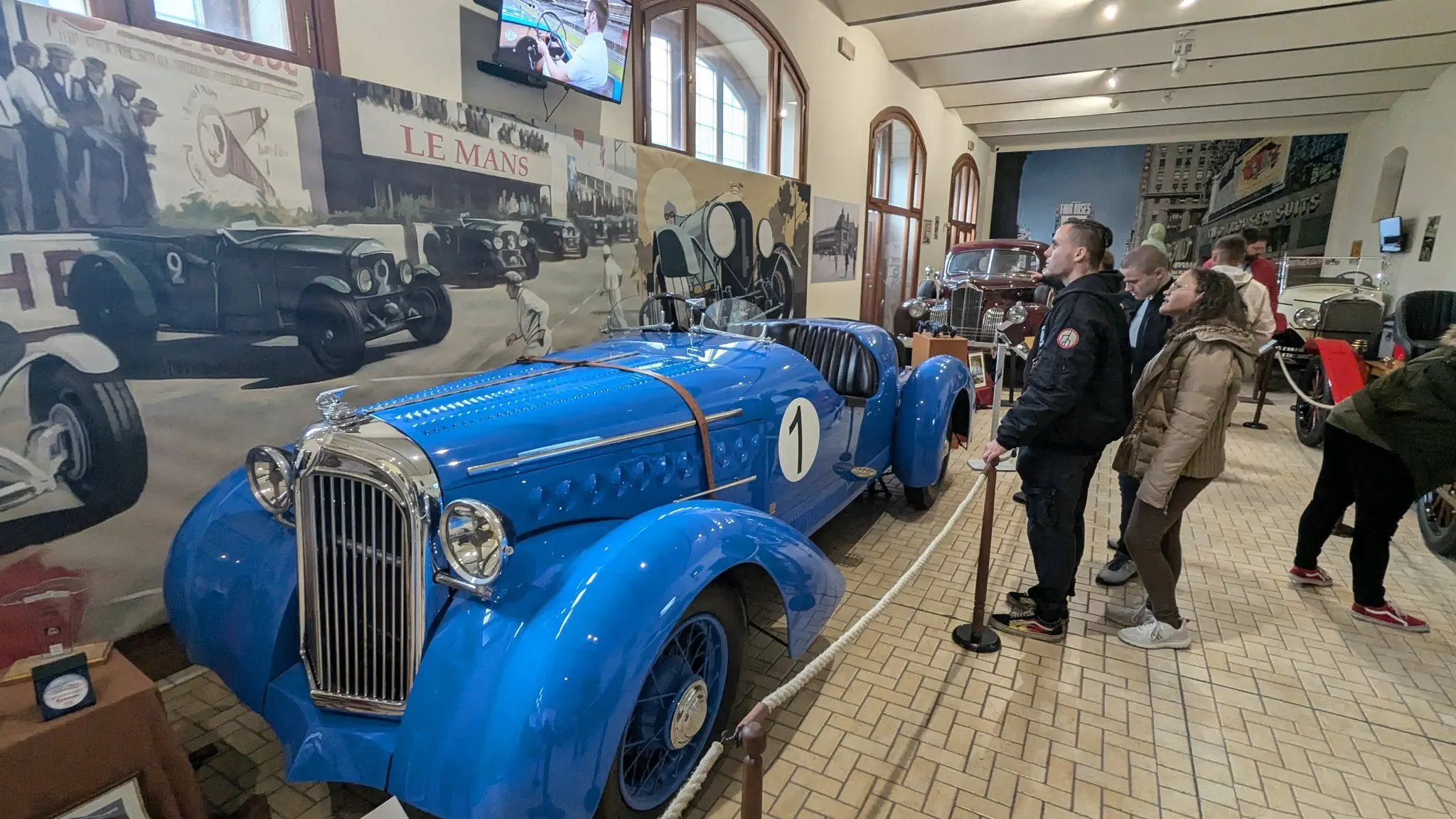 GIMNAZIJA JOSIPA SLAVENSKOG Svjetski dan učitelja proslavljen uz nezaboravan izlet u Mađarsku Povijest, priroda i veslanje (6) GIMNAZIJA JOSIPA SLAVENSKOG Svjetski dan učitelja proslavljen uz nezaboravan izlet u Mađarsku Povijest, priroda i veslanje (6)