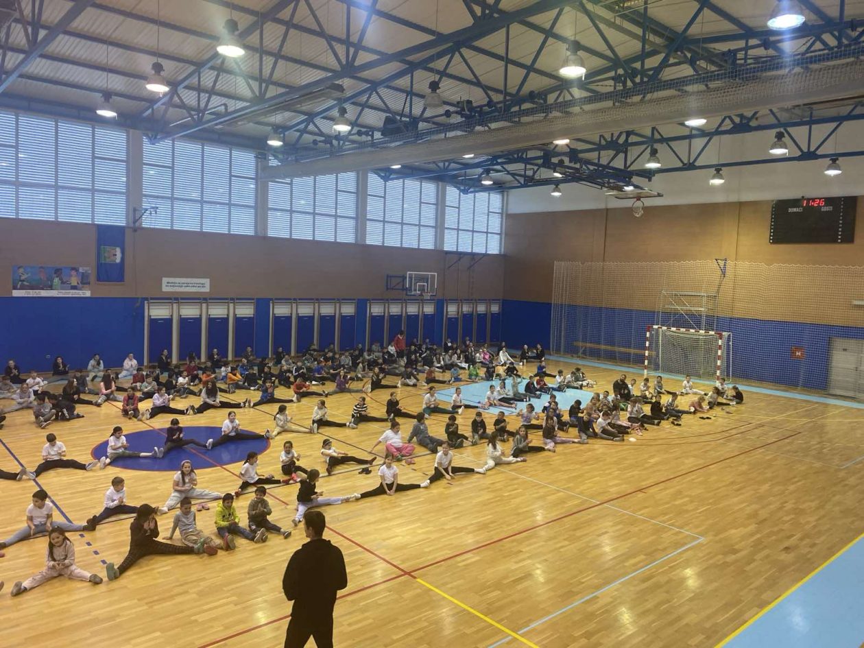 GK Macan najduža špaga (4) GK Macan najduža špaga (4)