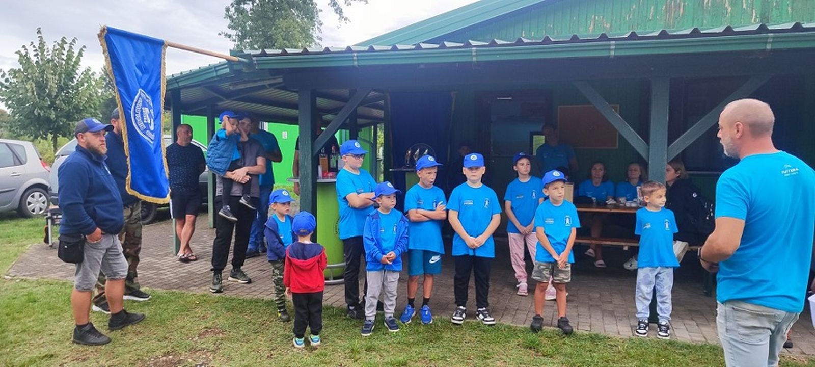 GLAVATICA UČI MLADE Mali ribolovci zablistali na Perutnici (7)