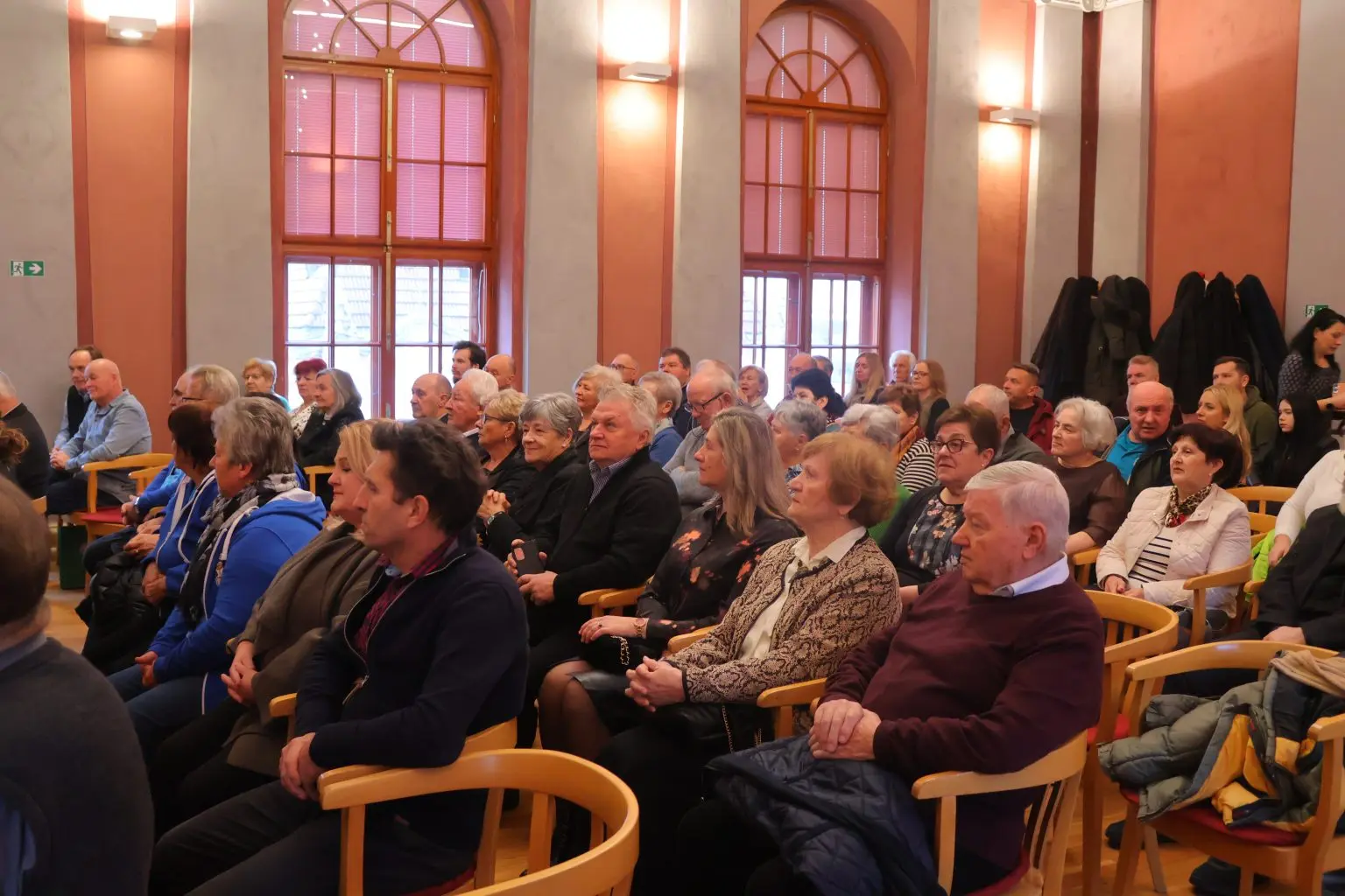 GLJIVARI SMRČAK (12) GLJIVARI SMRČAK (12)