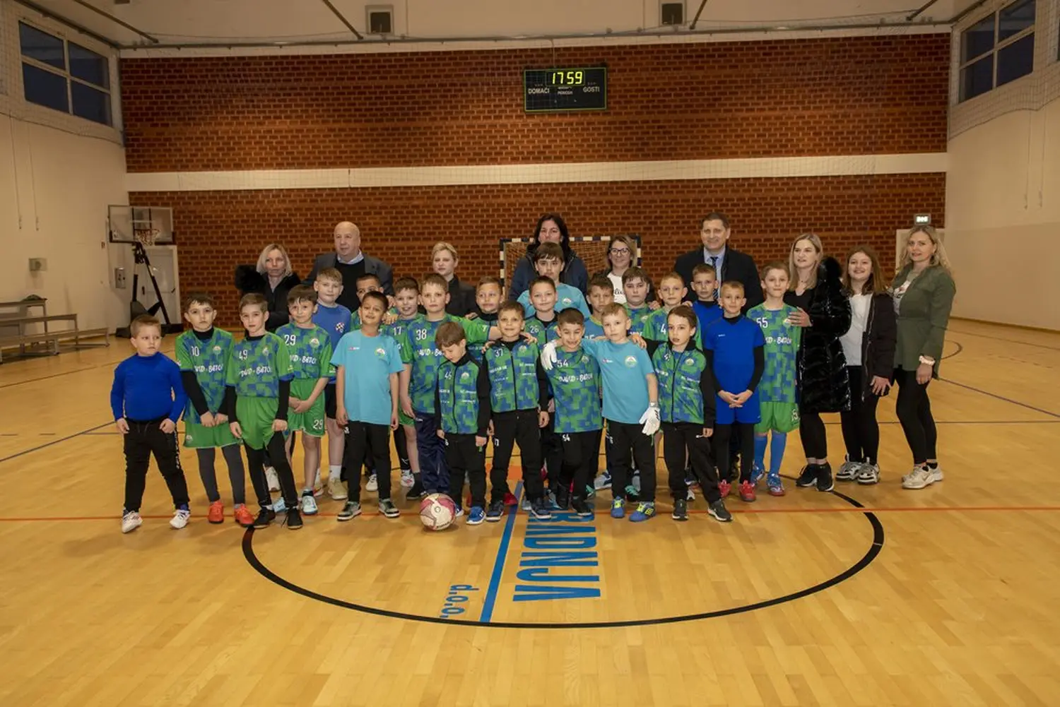 GNK Dinamo, Velimir Zajec i Silvio Marić posjetili nk Dinamo Domašinec (20) GNK Dinamo, Velimir Zajec i Silvio Marić posjetili nk Dinamo Domašinec (20)