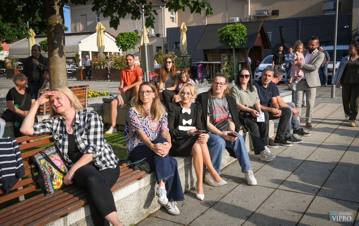 GODIŠNJI KONCERT Puhači Preloga donijeli rock atmosferu i puni trg glazbene energije (20)