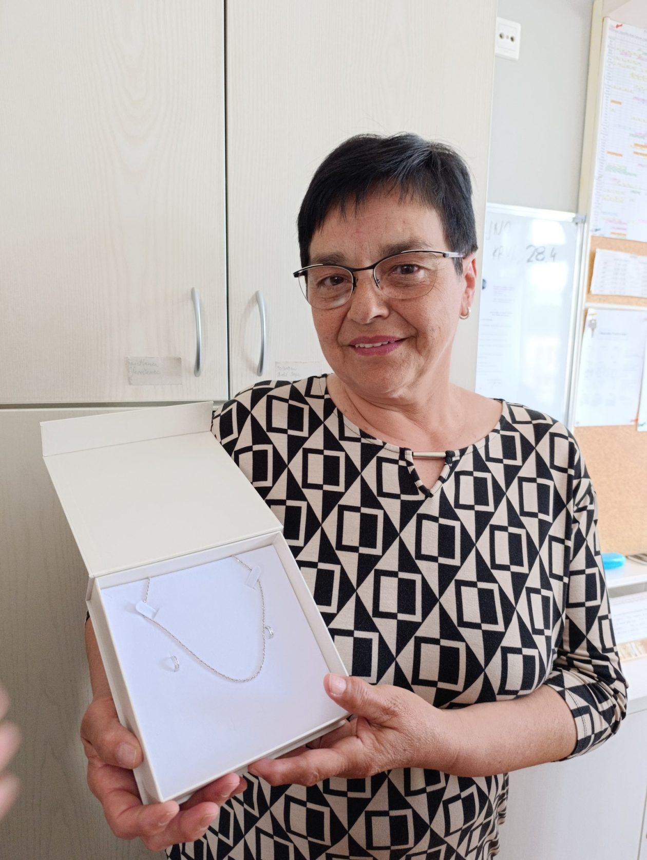 GORDANA ZLATAREK ETŠ (10) GORDANA ZLATAREK ETŠ (10)