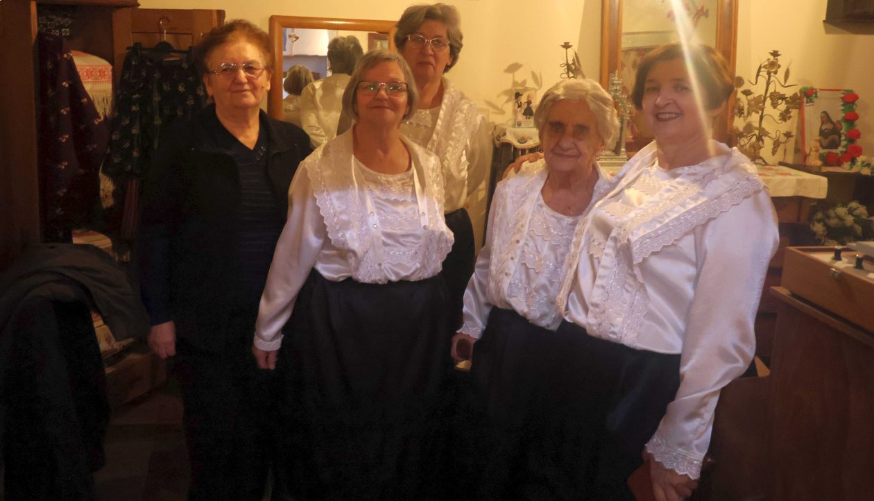 GORNJI KRALJEVEC Mamičina škrija (7) GORNJI KRALJEVEC Mamičina škrija (7)