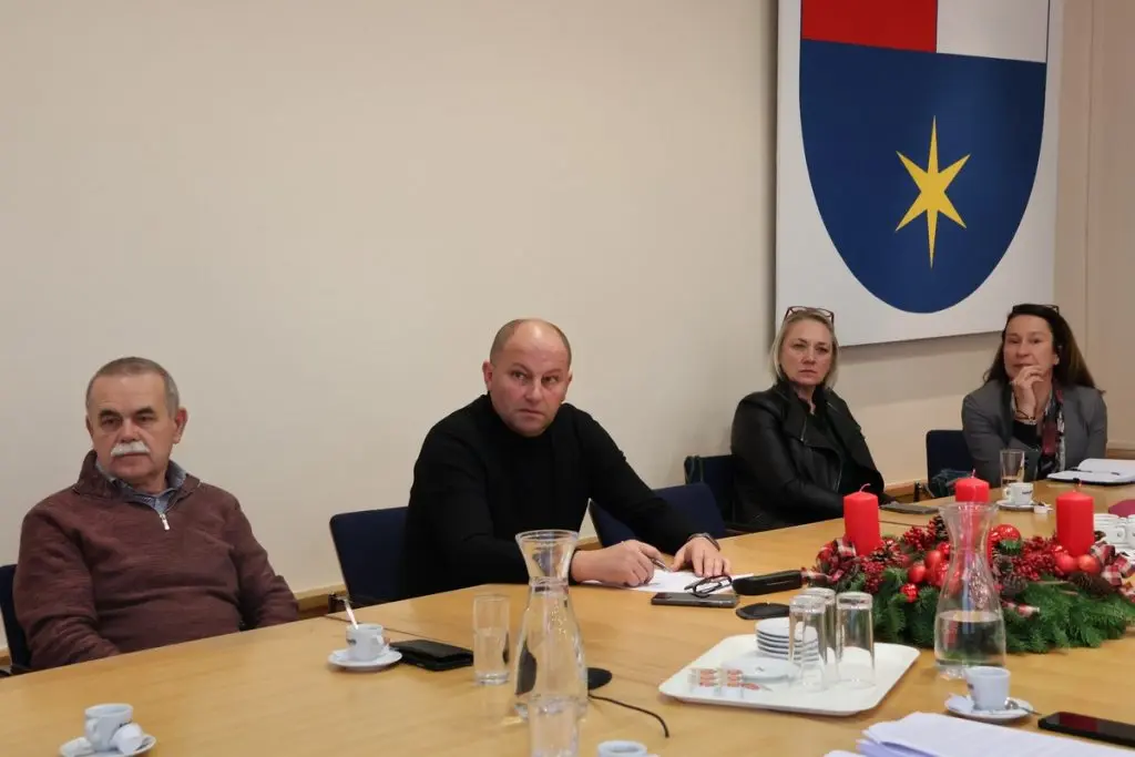 GOSPODARSKO SOCIJALNO VIJEĆE (4)