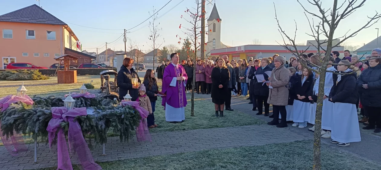 Gardinovec paljenje prve svijeće (2)