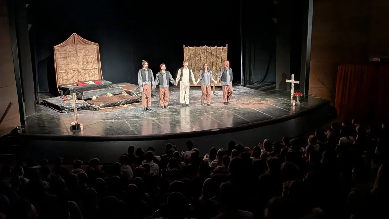 Gimnazija Josipa Slavenskog 4 Gimnazija Josipa Slavenskog 4