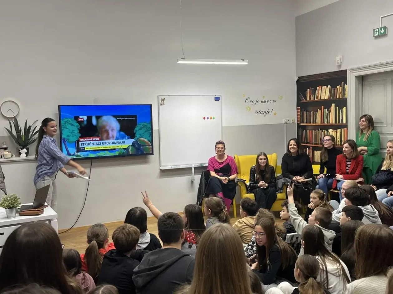 Gimnazija Josipa Slavenskog Čakovec 8 Gimnazija Josipa Slavenskog Čakovec 8