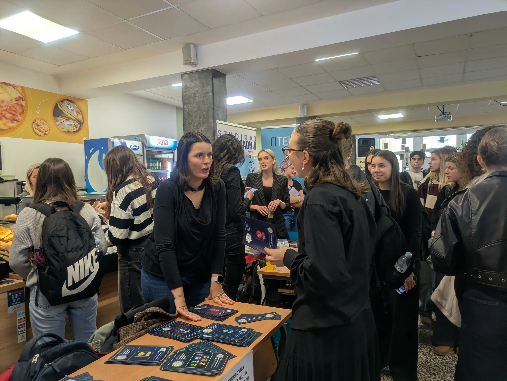 Gimnazija Josipa Slavenskog Čakovec Dan karijera (16)