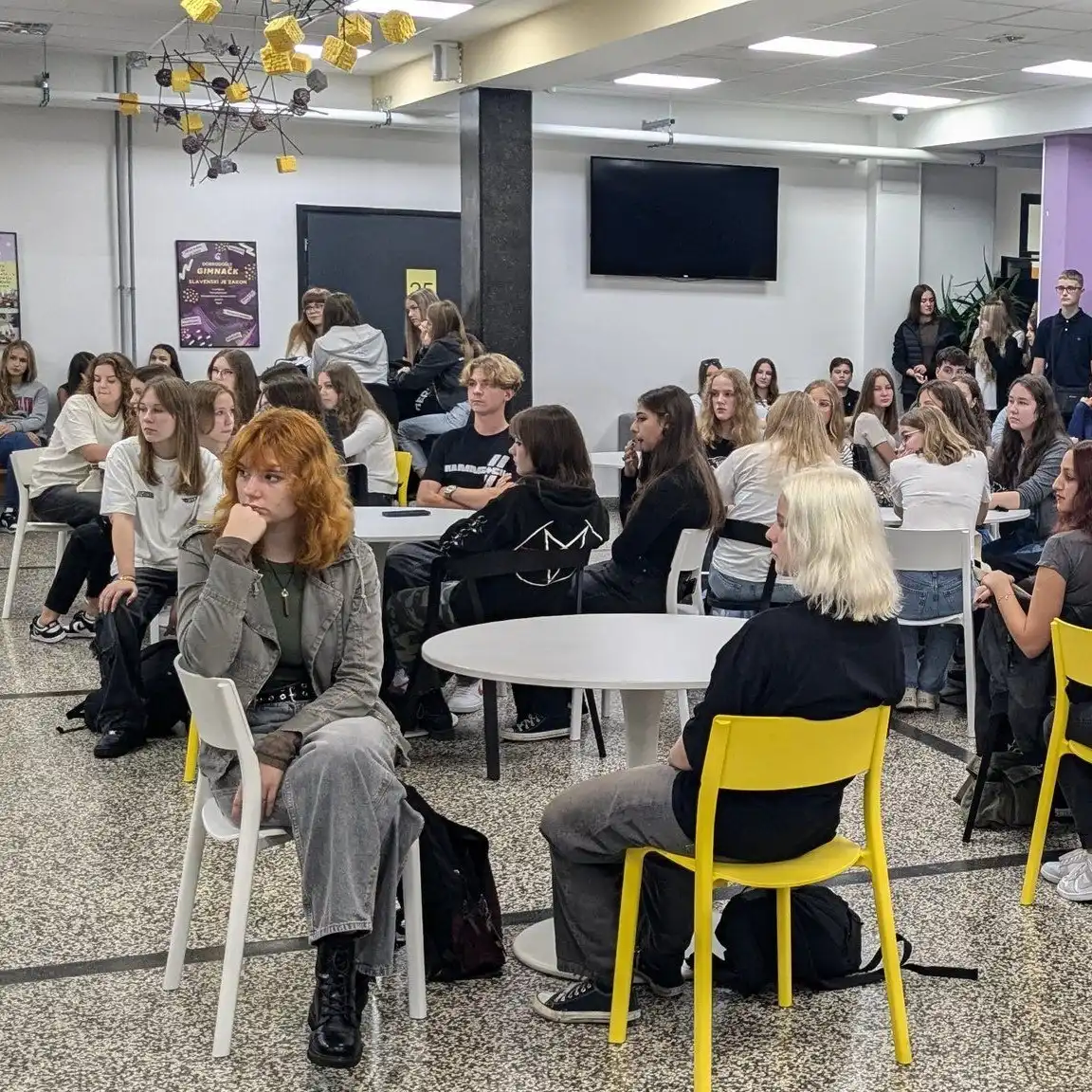 Gimnazija Josipa Slavenskog Čakovec – nova godina 2024 (4) Gimnazija Josipa Slavenskog Čakovec – nova godina 2024 (4)