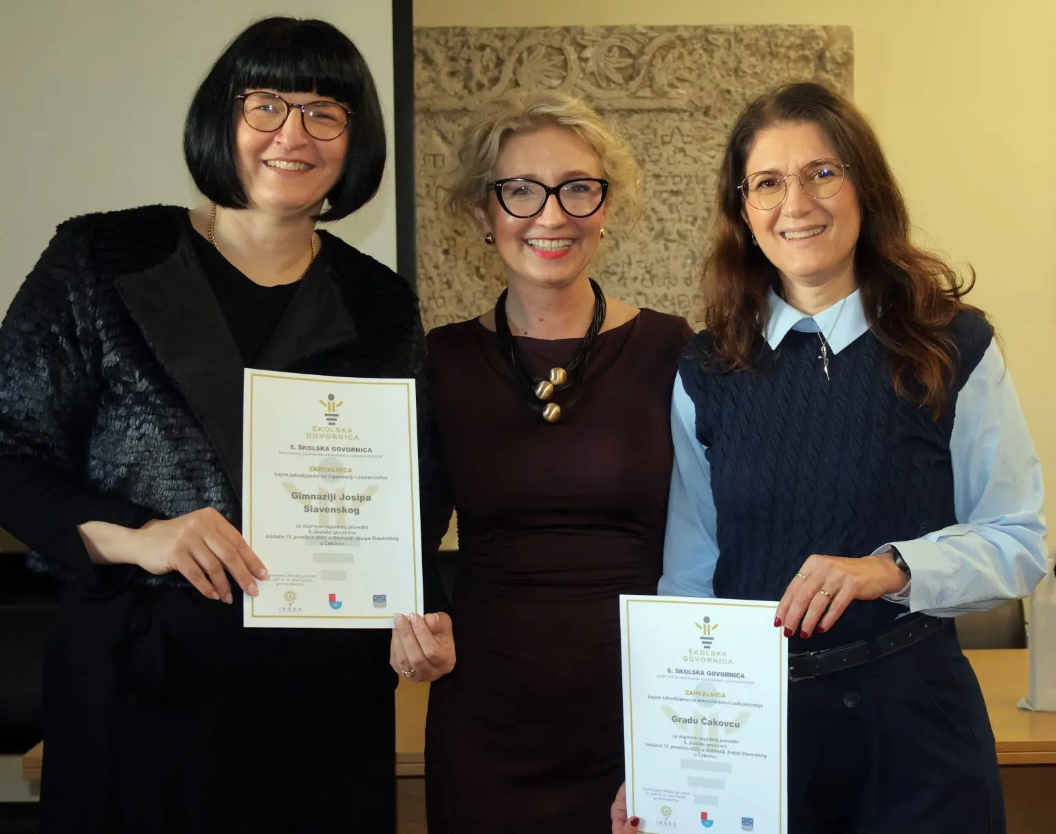 Gimnazija Josipa Slavenskog Školska govornica (15) Gimnazija Josipa Slavenskog Školska govornica (15)