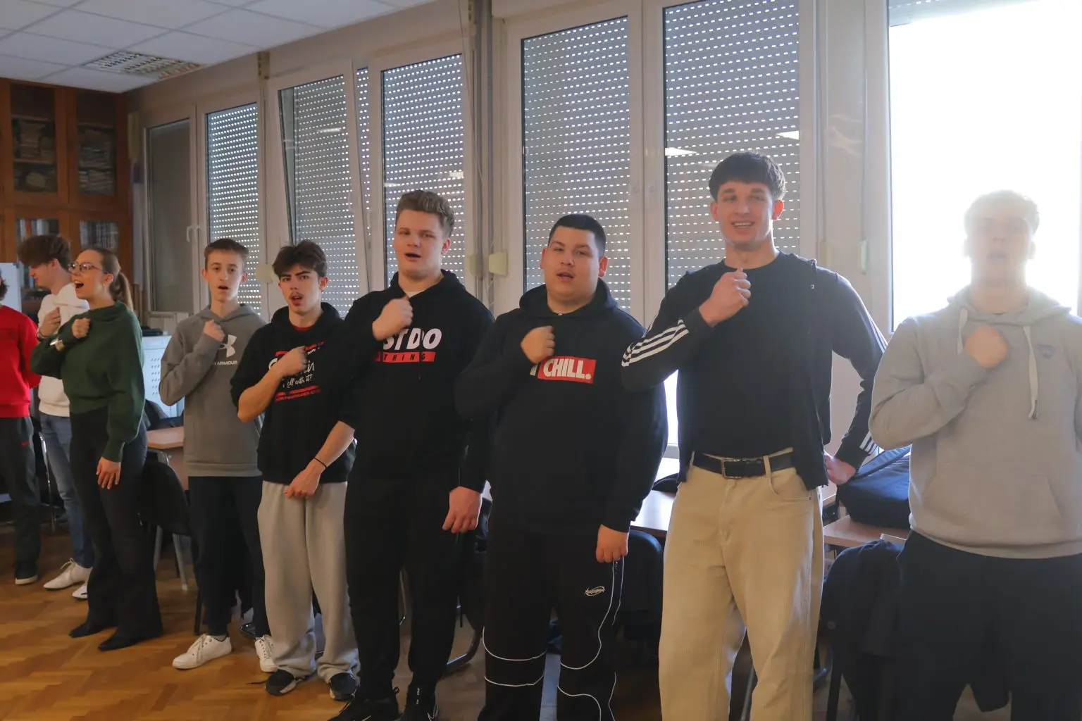 Gimnazija Josipa Slavenskog Školska govornica (4) Gimnazija Josipa Slavenskog Školska govornica (4)