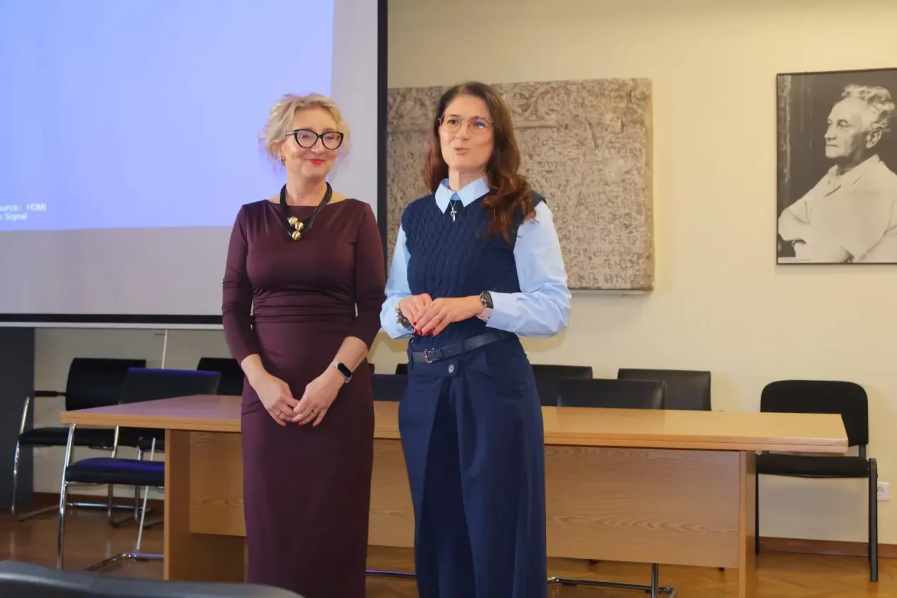 Gimnazija Josipa Slavenskog Školska govornica (7) Gimnazija Josipa Slavenskog Školska govornica (7)