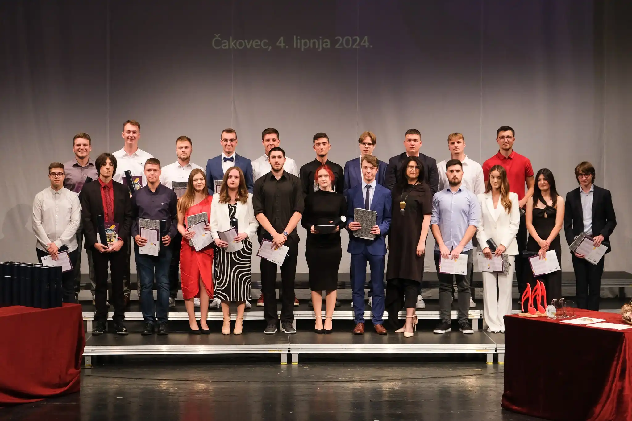 Gimnazija Josipa Slavesnkog Čakovec (7) Gimnazija Josipa Slavesnkog Čakovec (7)