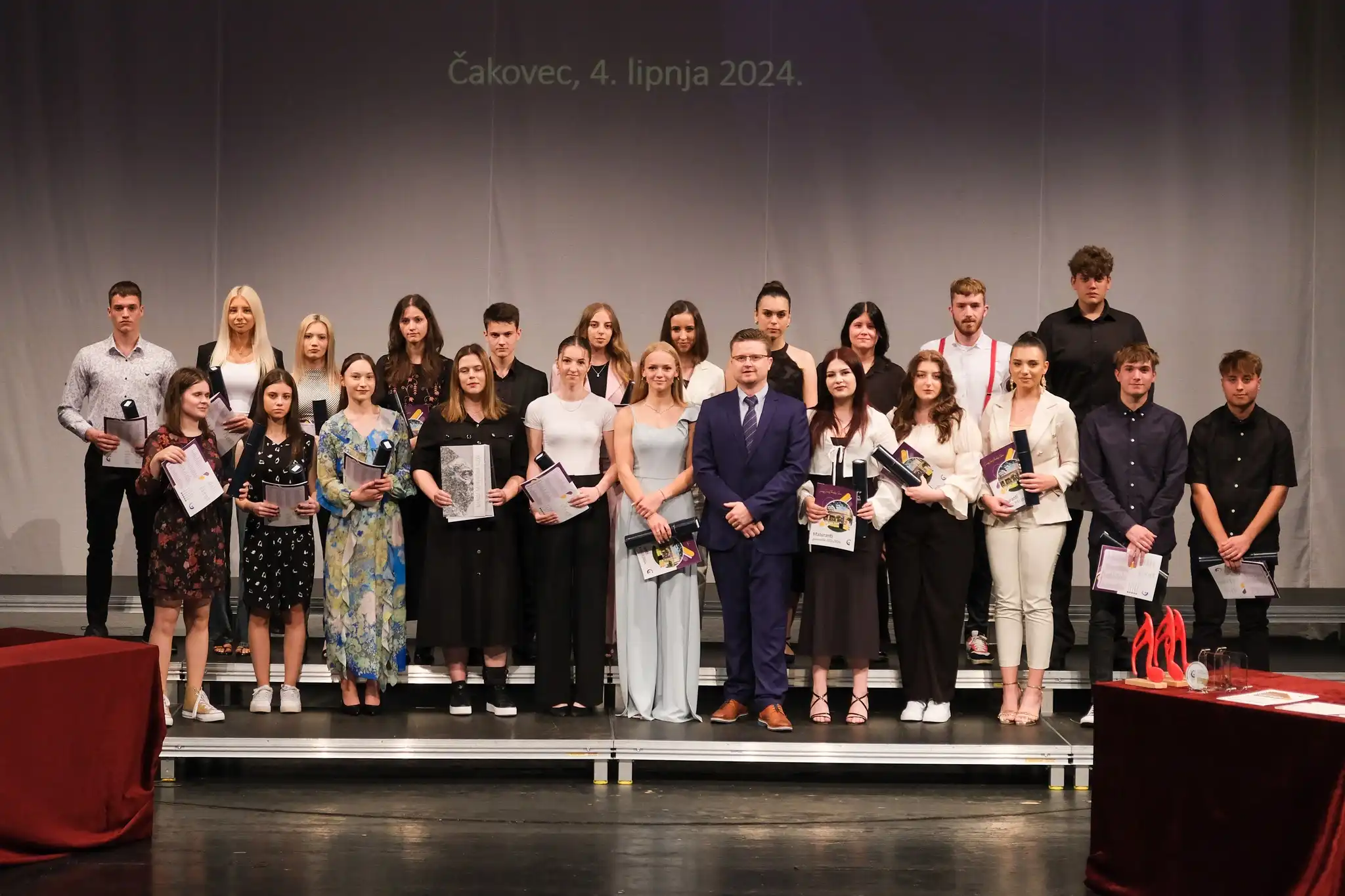 Gimnazija Josipa Slavesnkog Čakovec (9) Gimnazija Josipa Slavesnkog Čakovec (9)