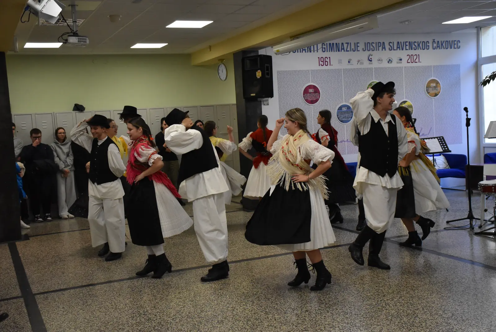 Gimnazija, Međimurska popevka (14)