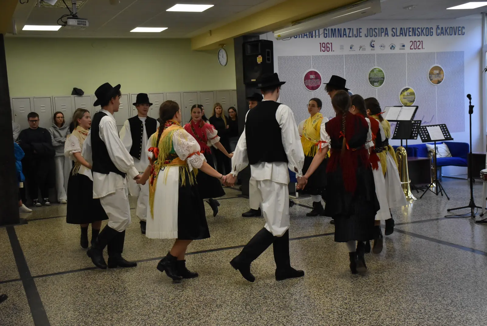 Gimnazija, Međimurska popevka (15)