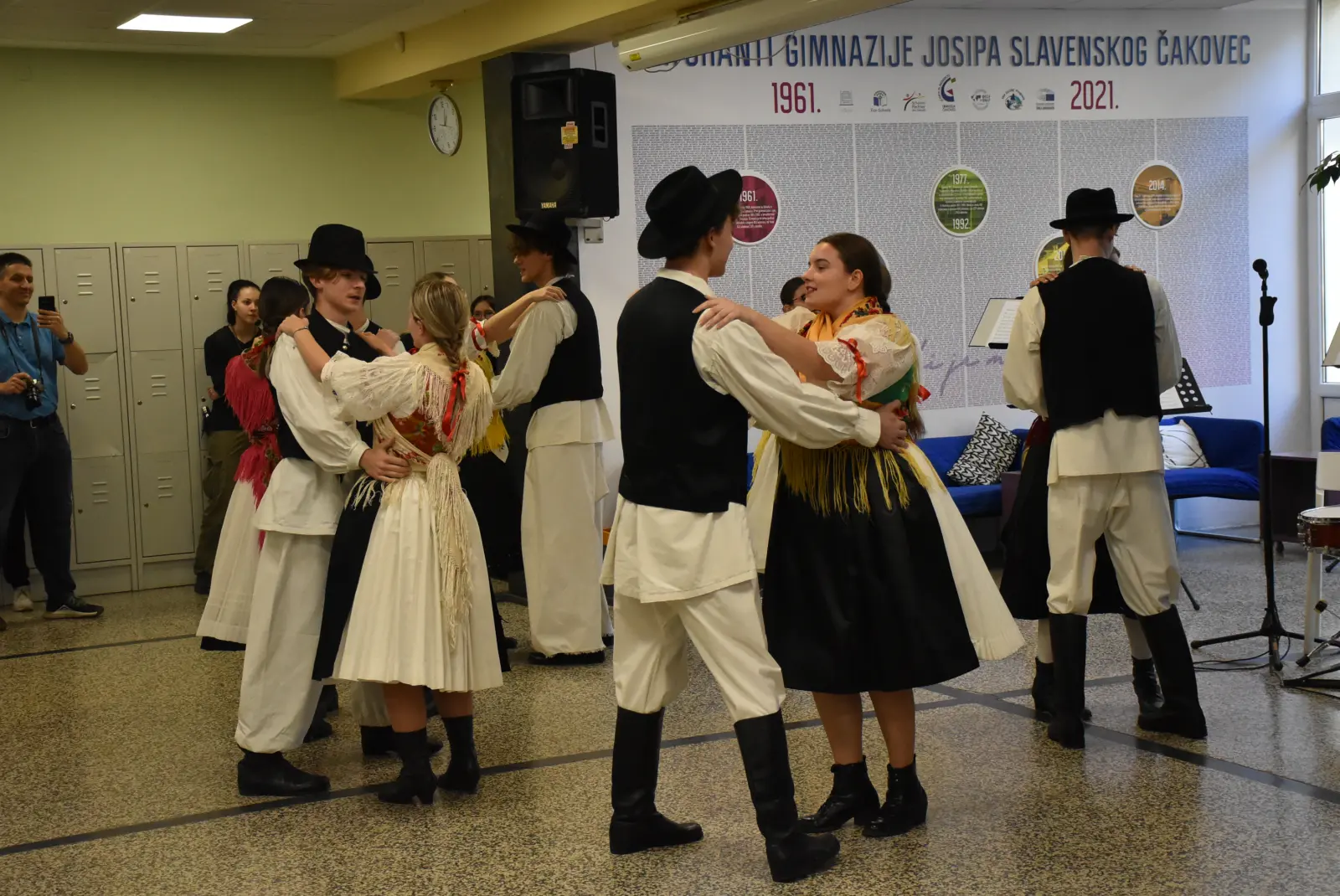 Gimnazija, Međimurska popevka (16)