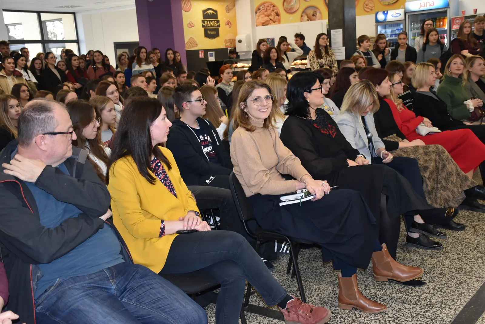 Gimnazija, Međimurska popevka (6)