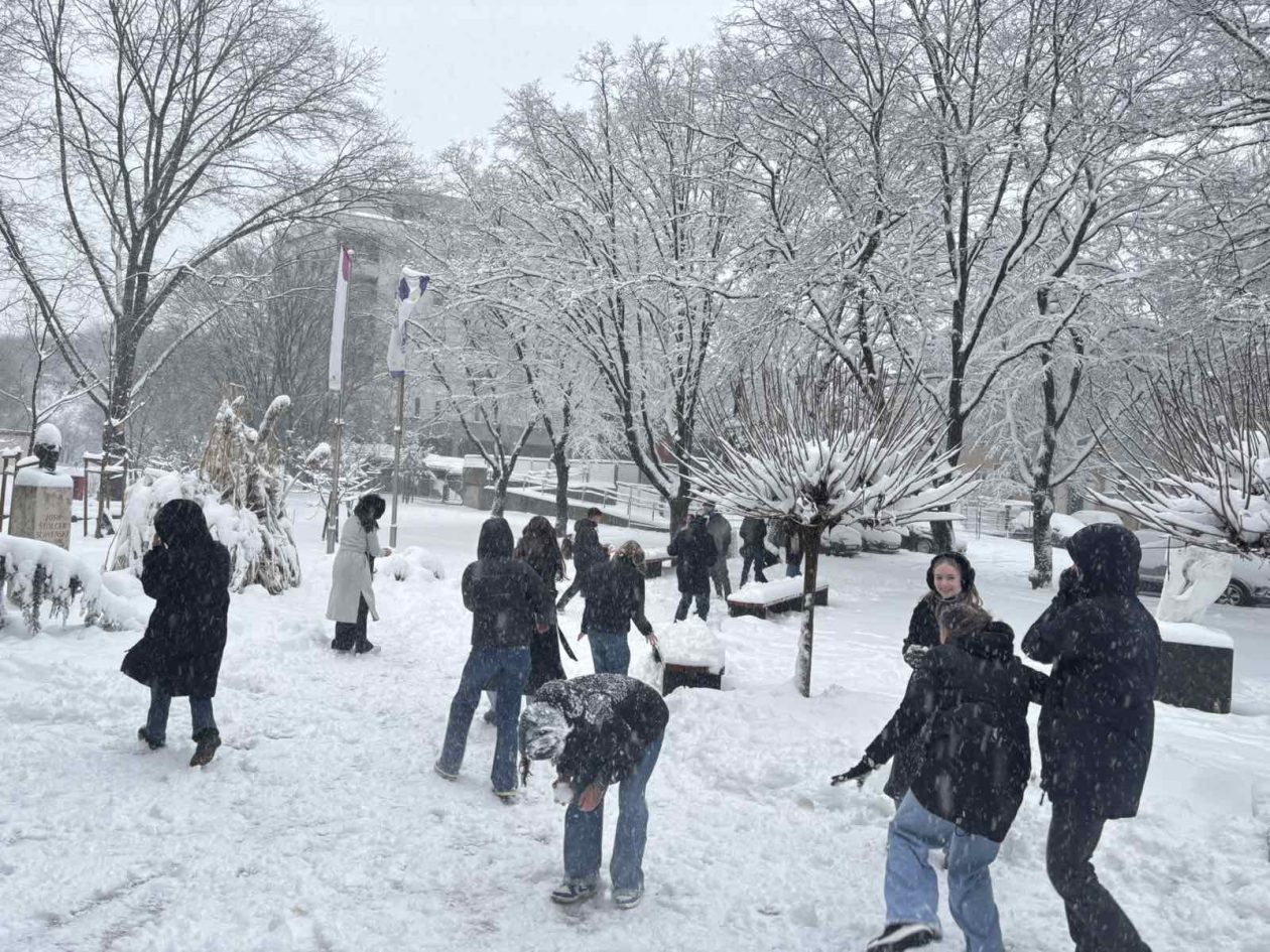 Gimnazija josipa slavenskog 3a snijeg (3)