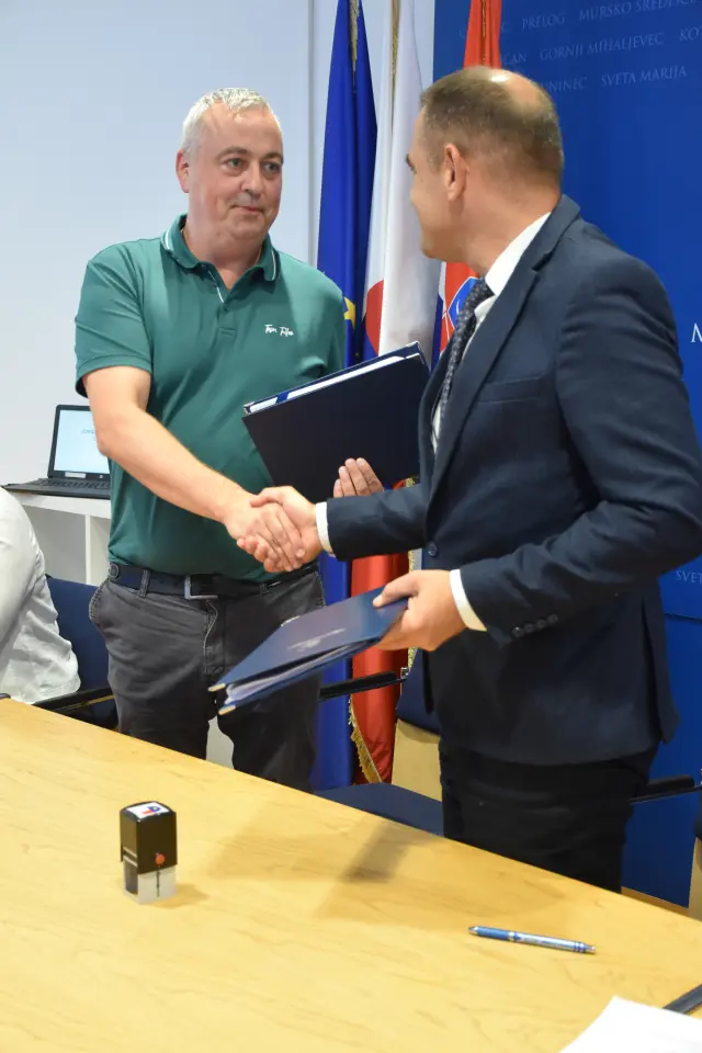 Gimnazija, ugovor, potpisivanje, Međimurska županija (15) Gimnazija, ugovor, potpisivanje, Međimurska županija (15)