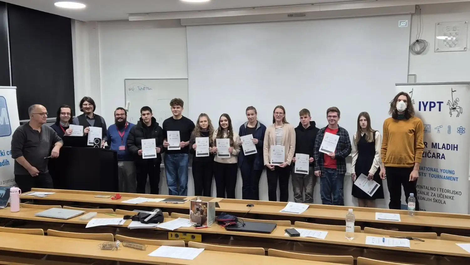 Gimnazijalci fizičari 2025 (2) Gimnazijalci fizičari 2025 (2)