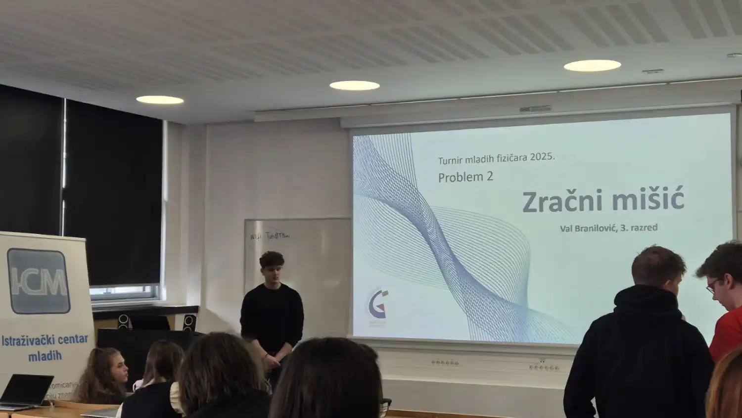 Gimnazijalci fizičari 2025 (3) Gimnazijalci fizičari 2025 (3)