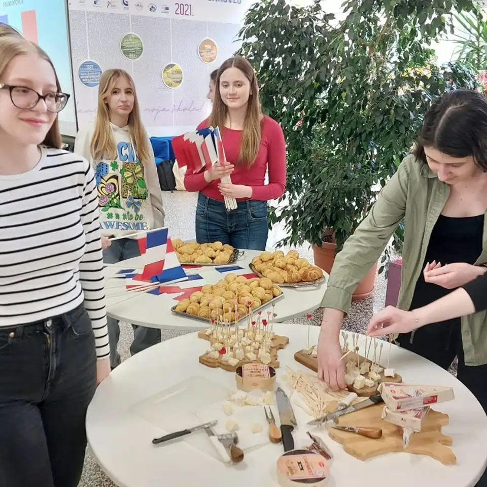 Gimnazijalci obilježili mjesec ‘frankofonije’ (3)