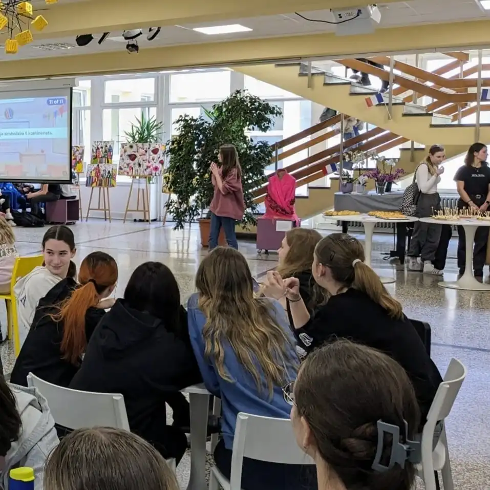 Gimnazijalci obilježili mjesec ‘frankofonije’ (4)