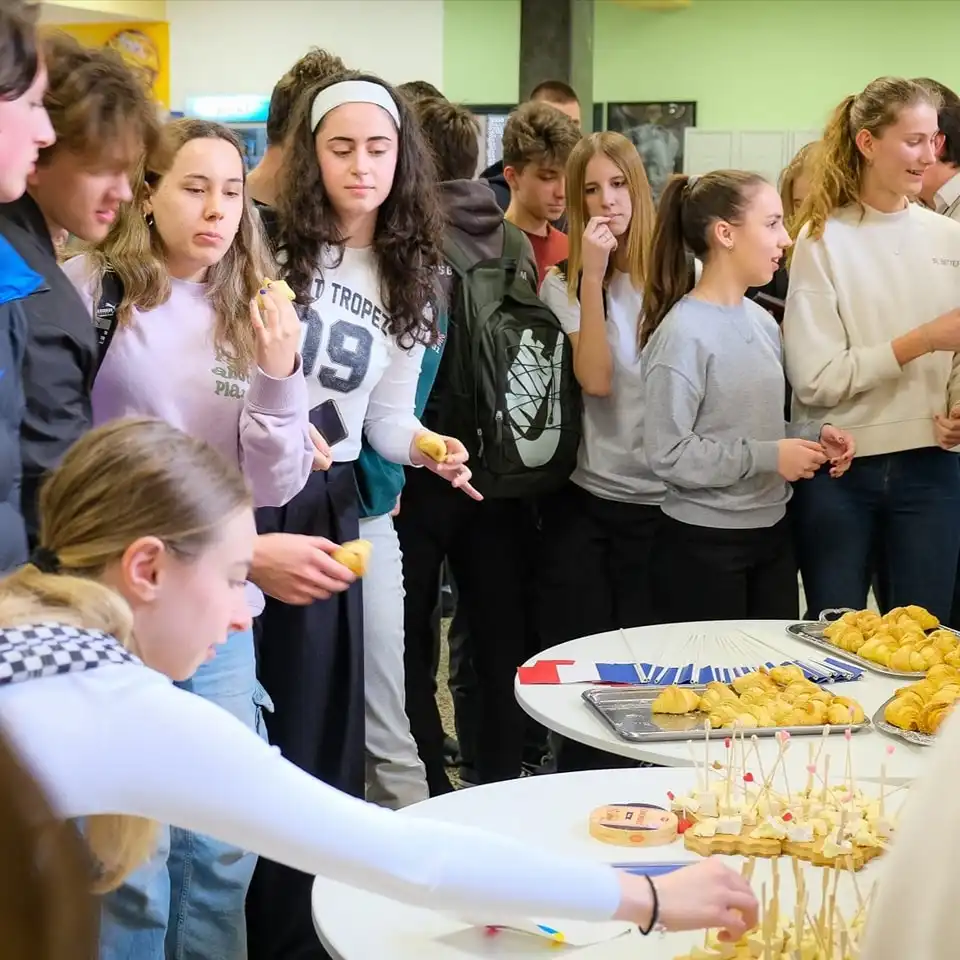 Gimnazijalci obilježili mjesec ‘frankofonije’ (9)