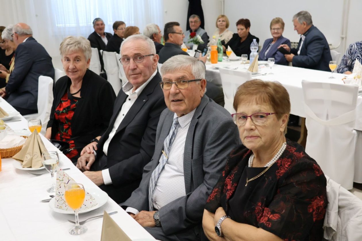 Gornja Dubrava 50 i 60 godina parovi MUMŽ (30)