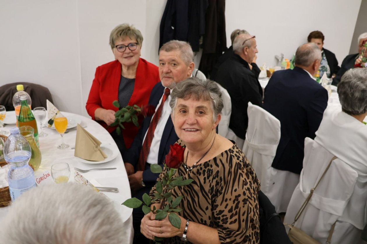 Gornja Dubrava 50 i 60 godina parovi MUMŽ (62)