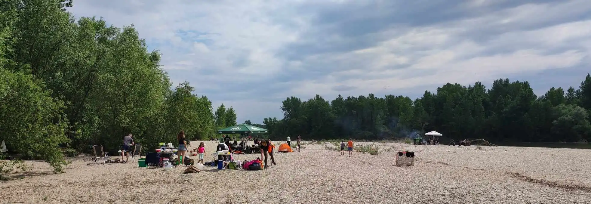 Gornji Hrašćan plaža – prvi maj 2024 (2) Gornji Hrašćan plaža – prvi maj 2024 (2)