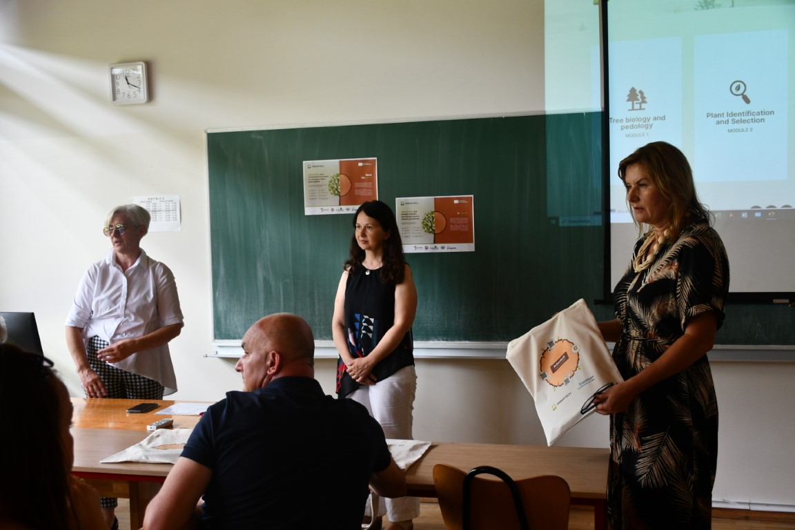 Gospodarska skola (51) (Medium)