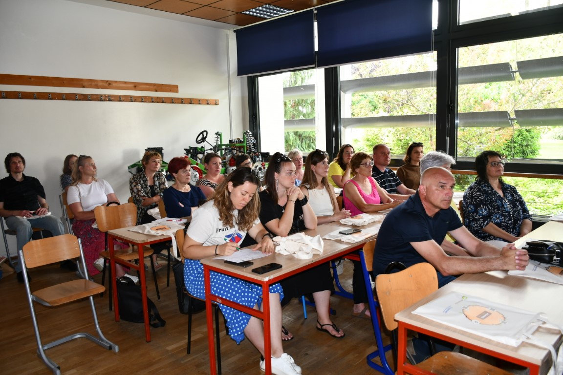 Gospodarska skola (6) (Medium)