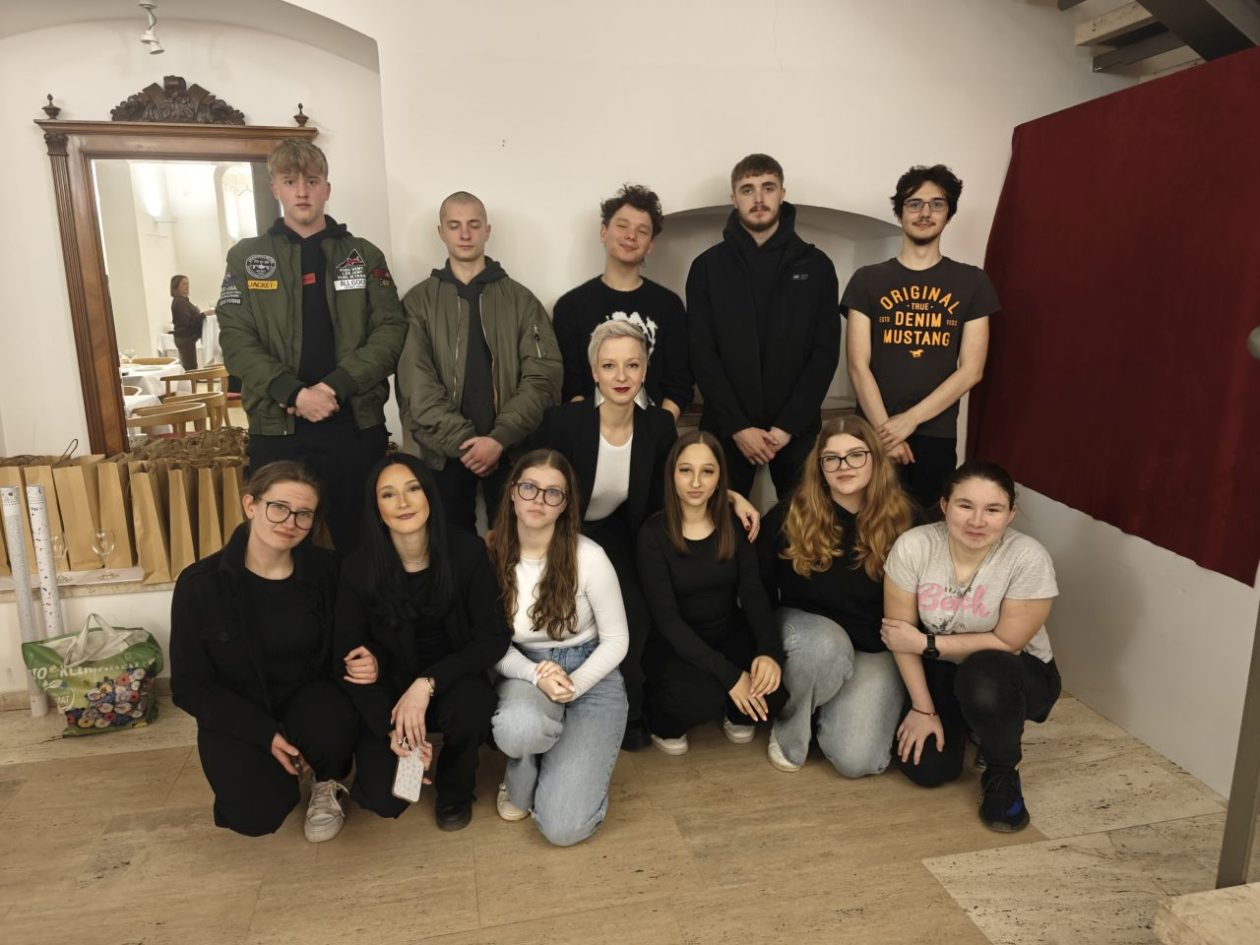 oplus_3145728 oplus_3145728