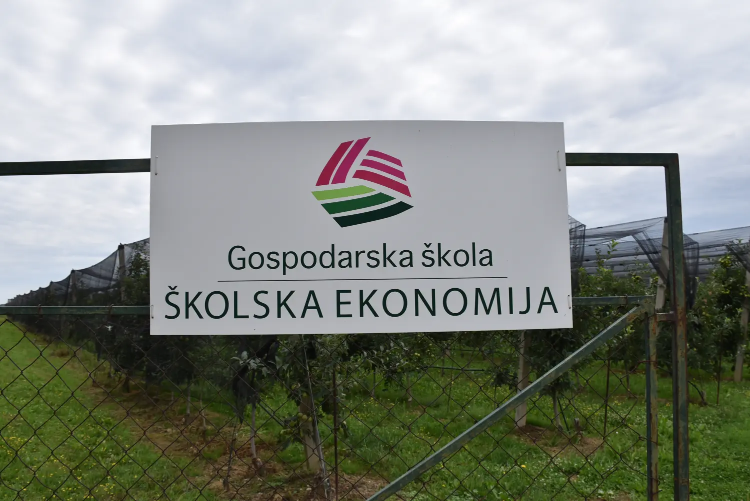 Gospodarska škola,školska ekonomija (3) Gospodarska škola,školska ekonomija (3)