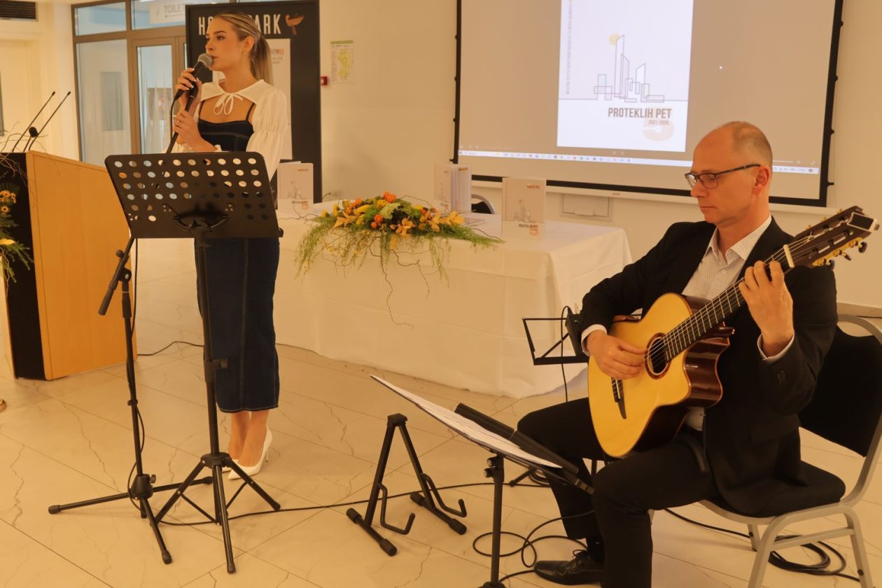 Grad Čakovec 65 godina Društva građevinskih inženjera i tehničara Međimurja (11) Grad Čakovec 65 godina Društva građevinskih inženjera i tehničara Međimurja (11)