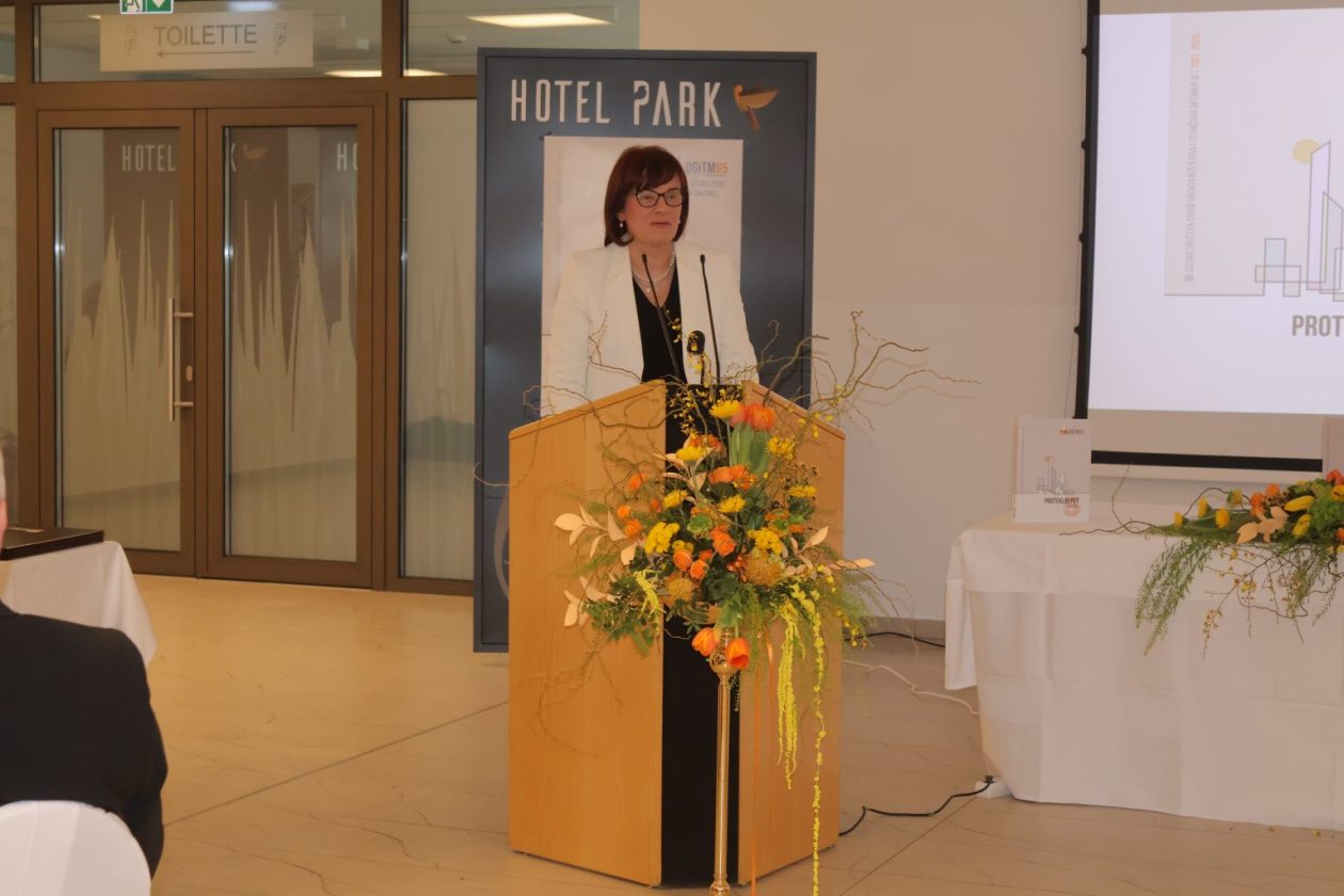 Grad Čakovec 65 godina Društva građevinskih inženjera i tehničara Međimurja (17) Grad Čakovec 65 godina Društva građevinskih inženjera i tehničara Međimurja (17)