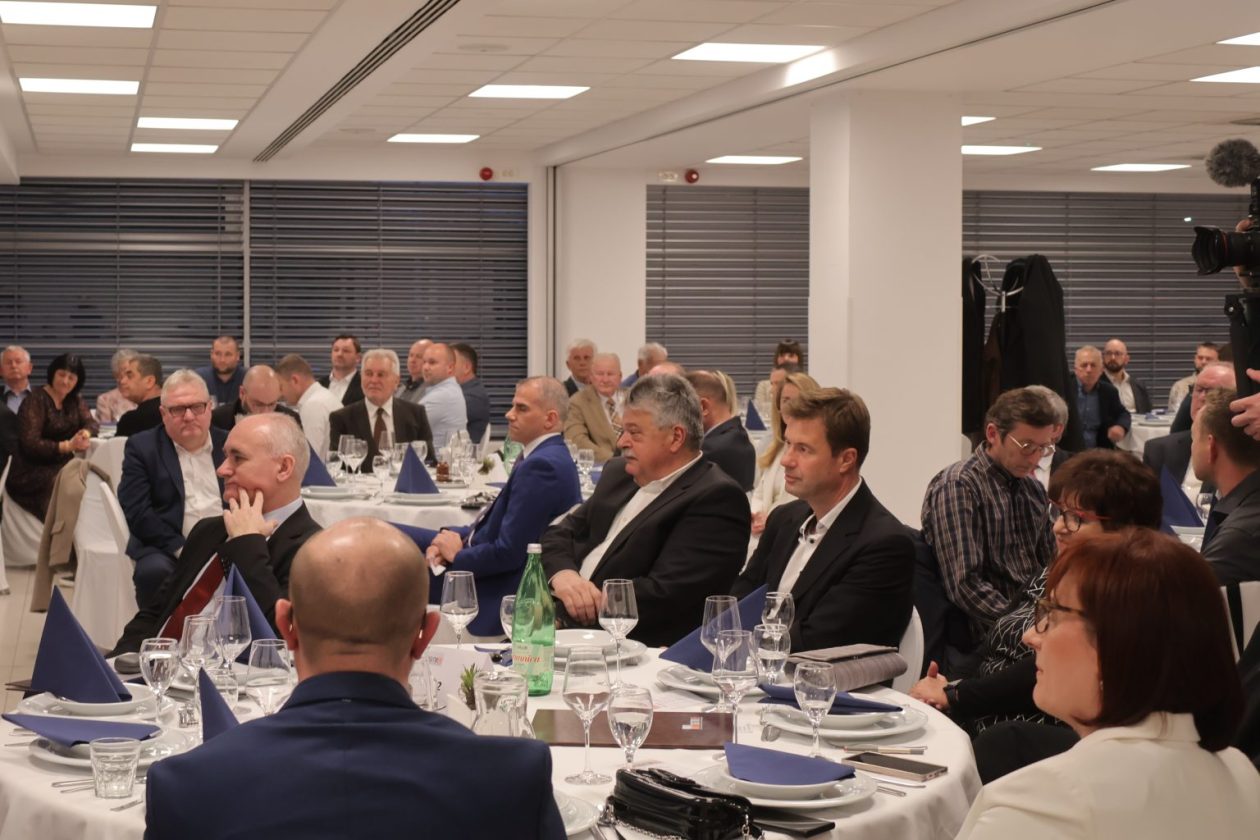 Grad Čakovec 65 godina Društva građevinskih inženjera i tehničara Međimurja (23) Grad Čakovec 65 godina Društva građevinskih inženjera i tehničara Međimurja (23)