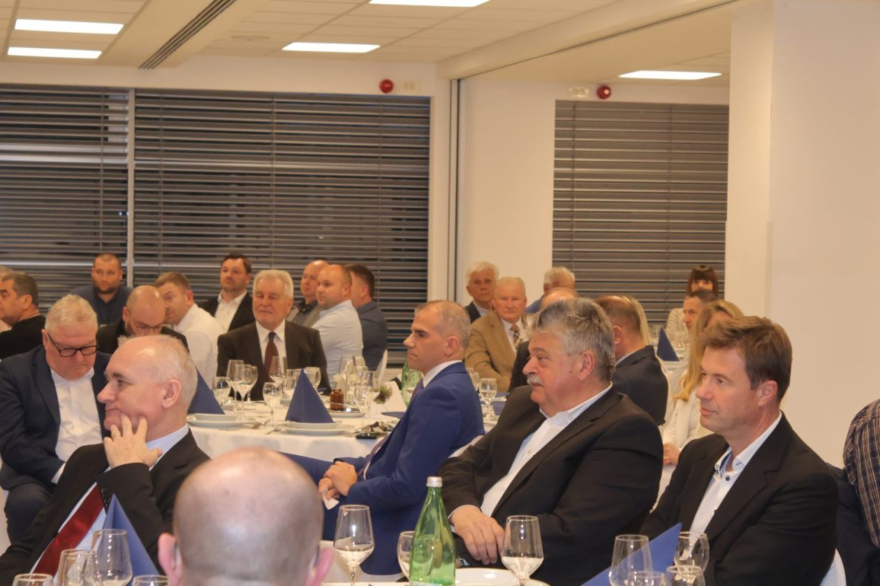 Grad Čakovec 65 godina Društva građevinskih inženjera i tehničara Međimurja (24) Grad Čakovec 65 godina Društva građevinskih inženjera i tehničara Međimurja (24)