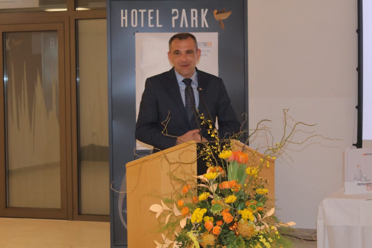 Grad Čakovec 65 godina Društva građevinskih inženjera i tehničara Međimurja (25) Grad Čakovec 65 godina Društva građevinskih inženjera i tehničara Međimurja (25)