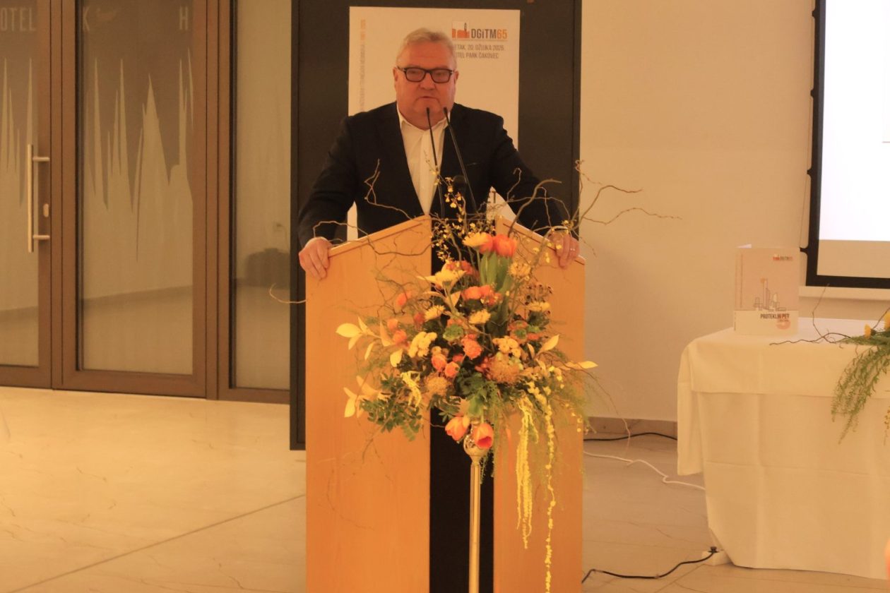 Grad Čakovec 65 godina Društva građevinskih inženjera i tehničara Međimurja (27) Grad Čakovec 65 godina Društva građevinskih inženjera i tehničara Međimurja (27)