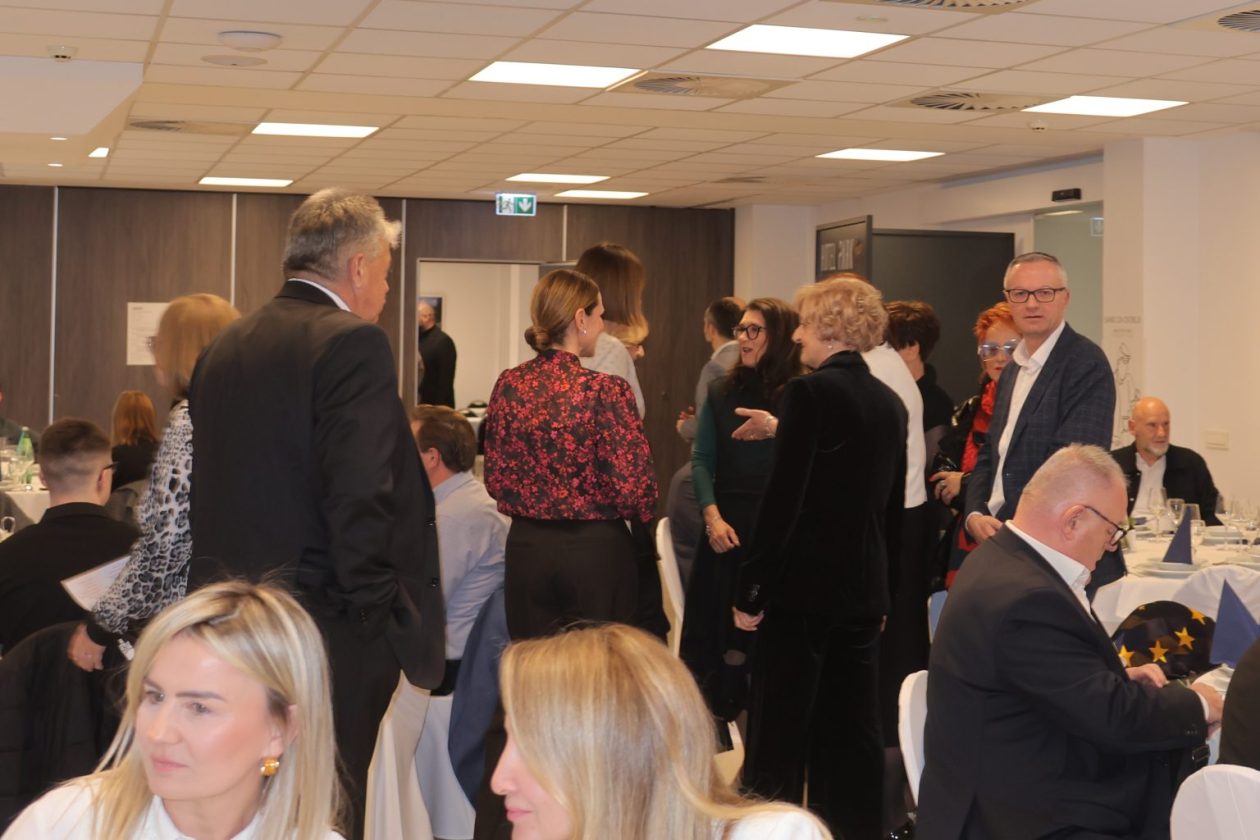 Grad Čakovec 65 godina Društva građevinskih inženjera i tehničara Međimurja (5) Grad Čakovec 65 godina Društva građevinskih inženjera i tehničara Međimurja (5)