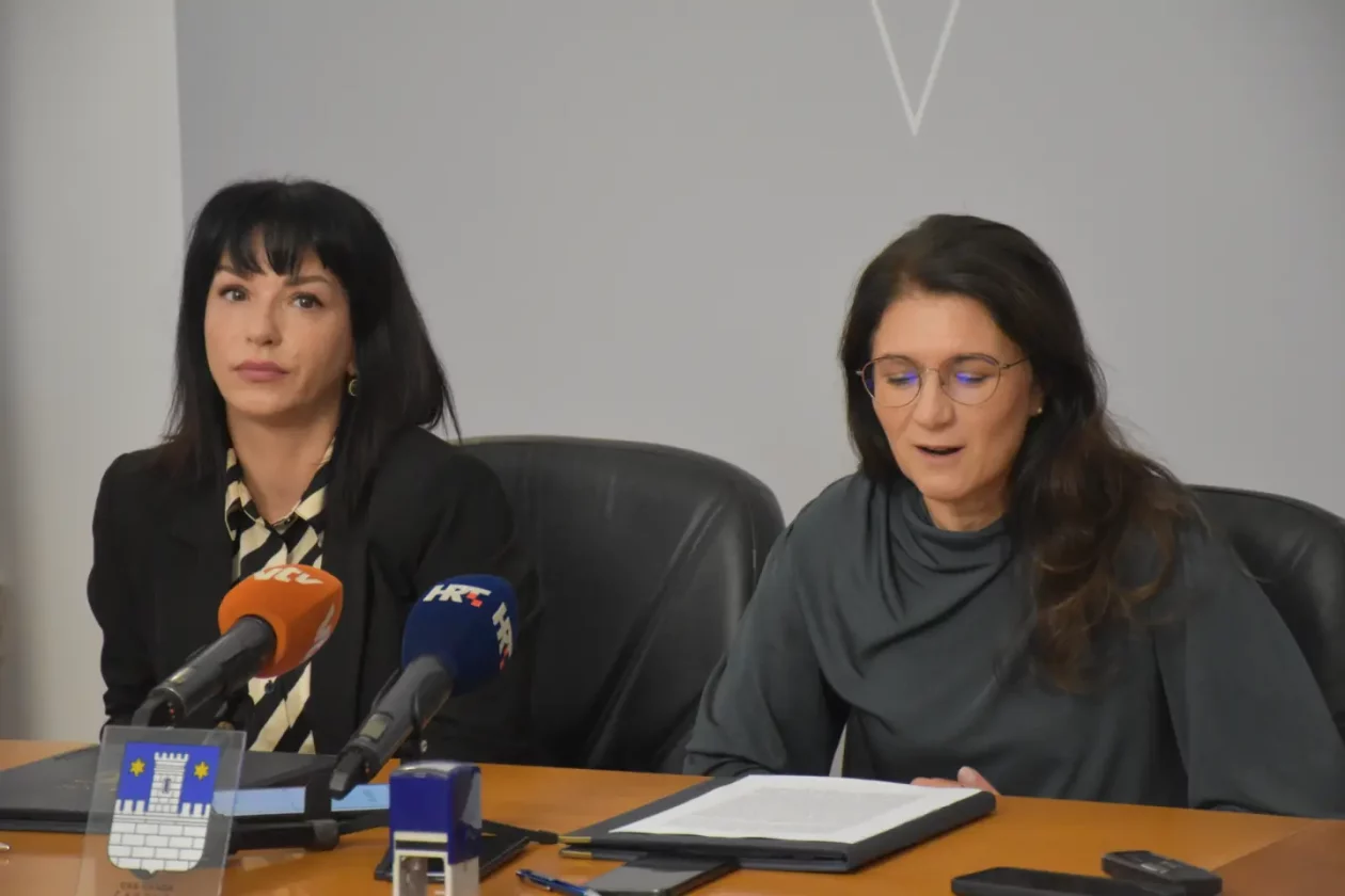 Grad Čakovec, Trg Republike, rekontrukcija, Maja Đurkin, potpisivanje ugovora (6) Grad Čakovec, Trg Republike, rekontrukcija, Maja Đurkin, potpisivanje ugovora (6)