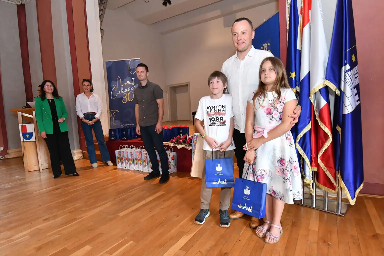 Grad Čakovec – učenici i mentori nagrade (17) Grad Čakovec – učenici i mentori nagrade (17)